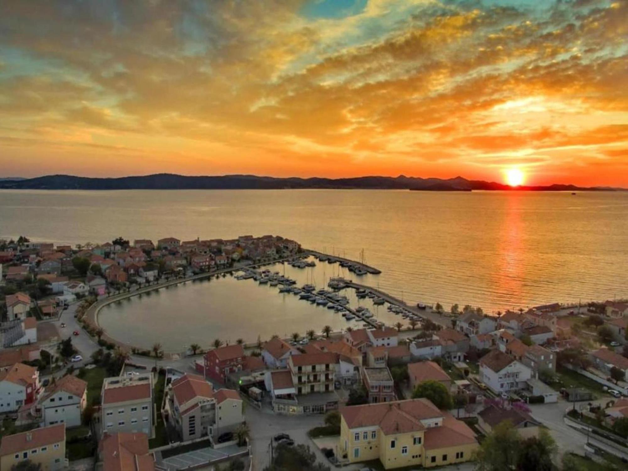 Scenic Holiday Home In Bibinje Near Sea Eksteriør bilde